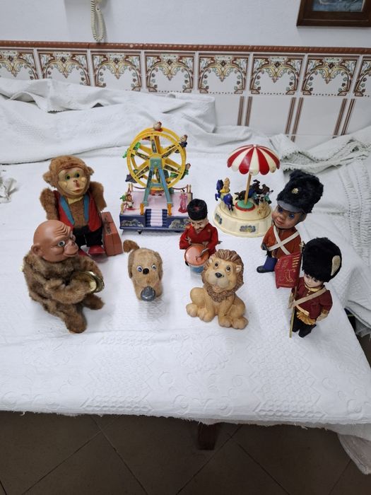 Conjunto de peças antigas