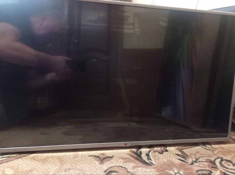 Телевізор LG 42"
