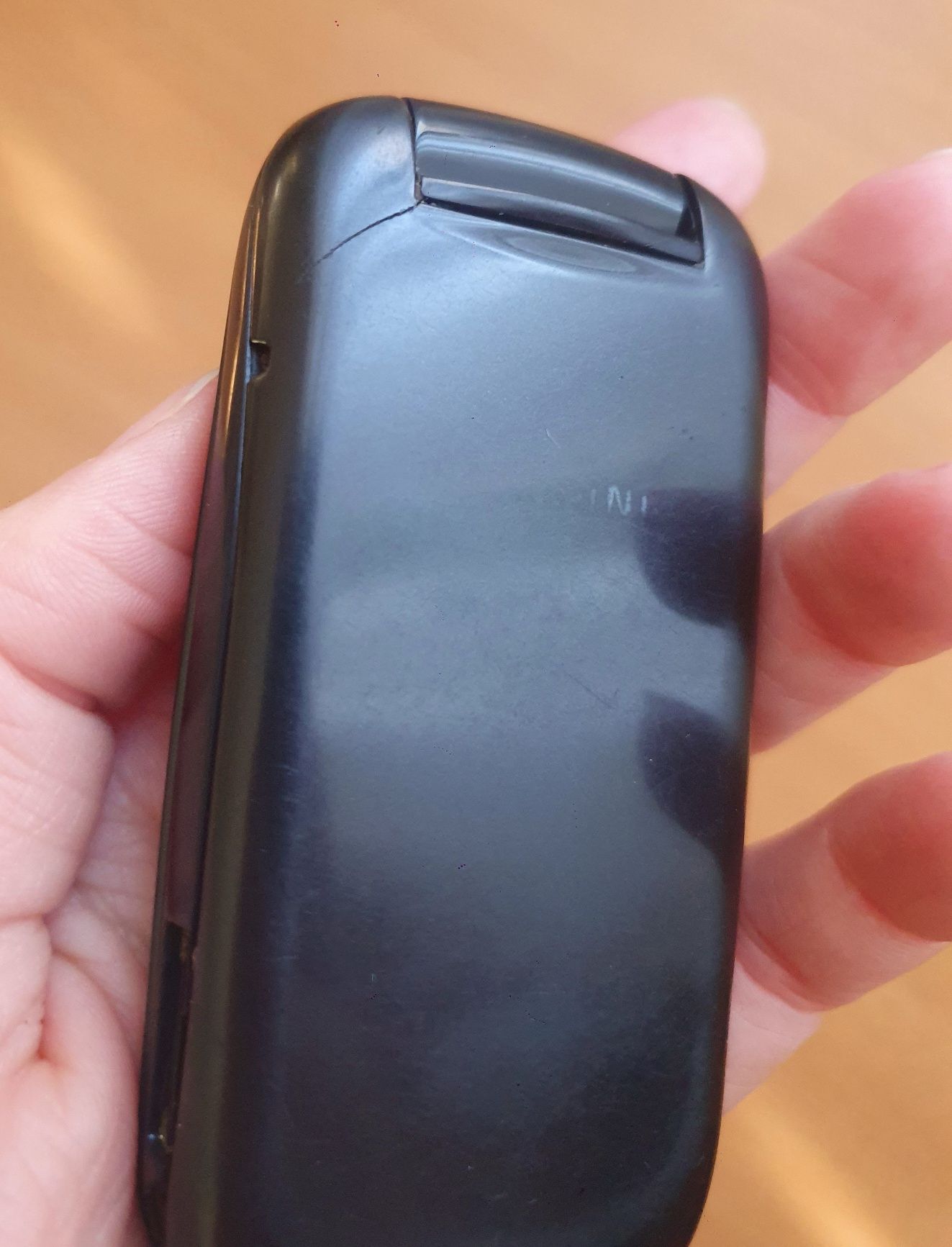 Мобильный телефон Samsung
