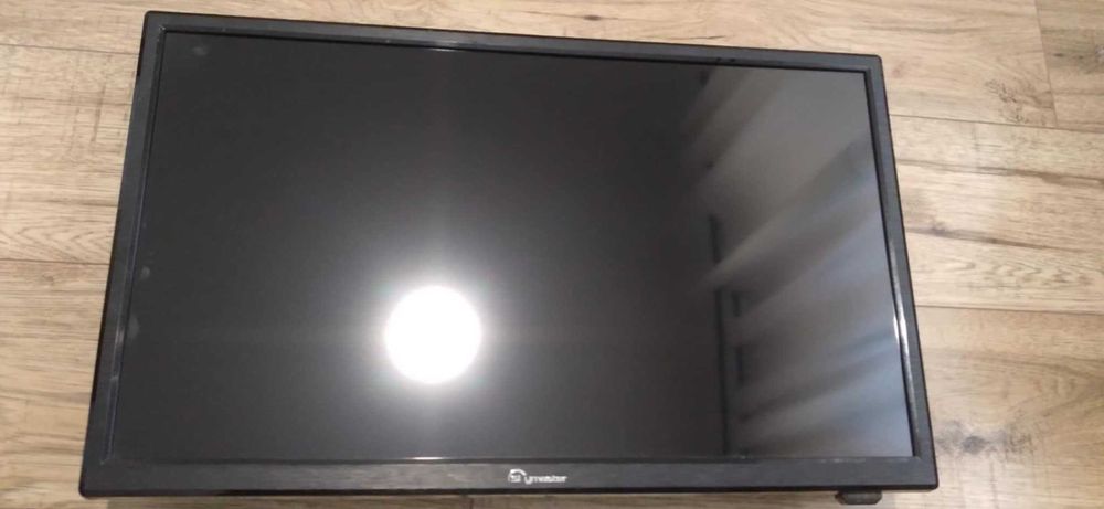 Telewizor Skymaster 22 cale stan nieznany ekran cały USZKODZONY