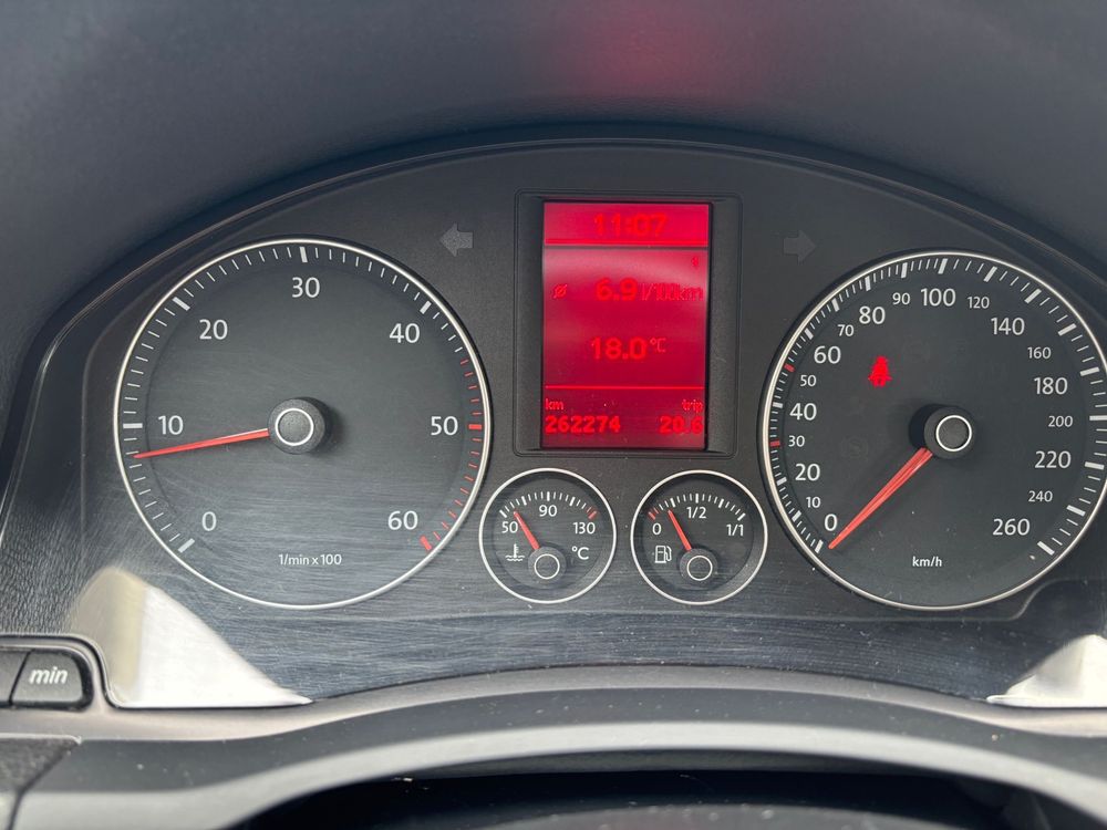 Sprzedan Golfa 5 1,9tdi