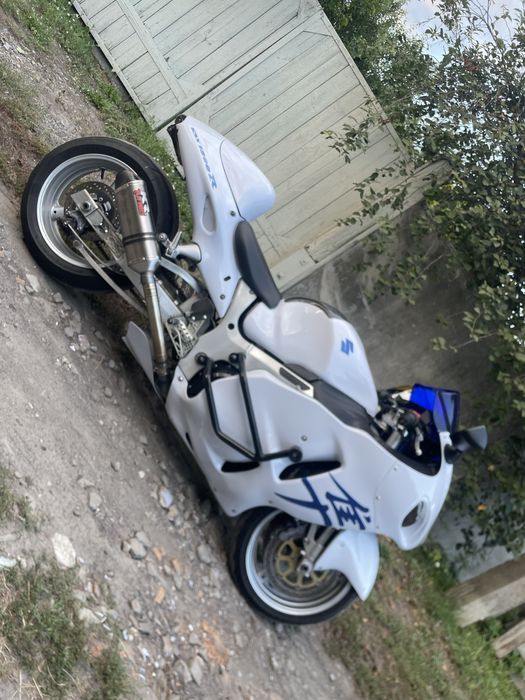 Продам suzuki gsx1300r