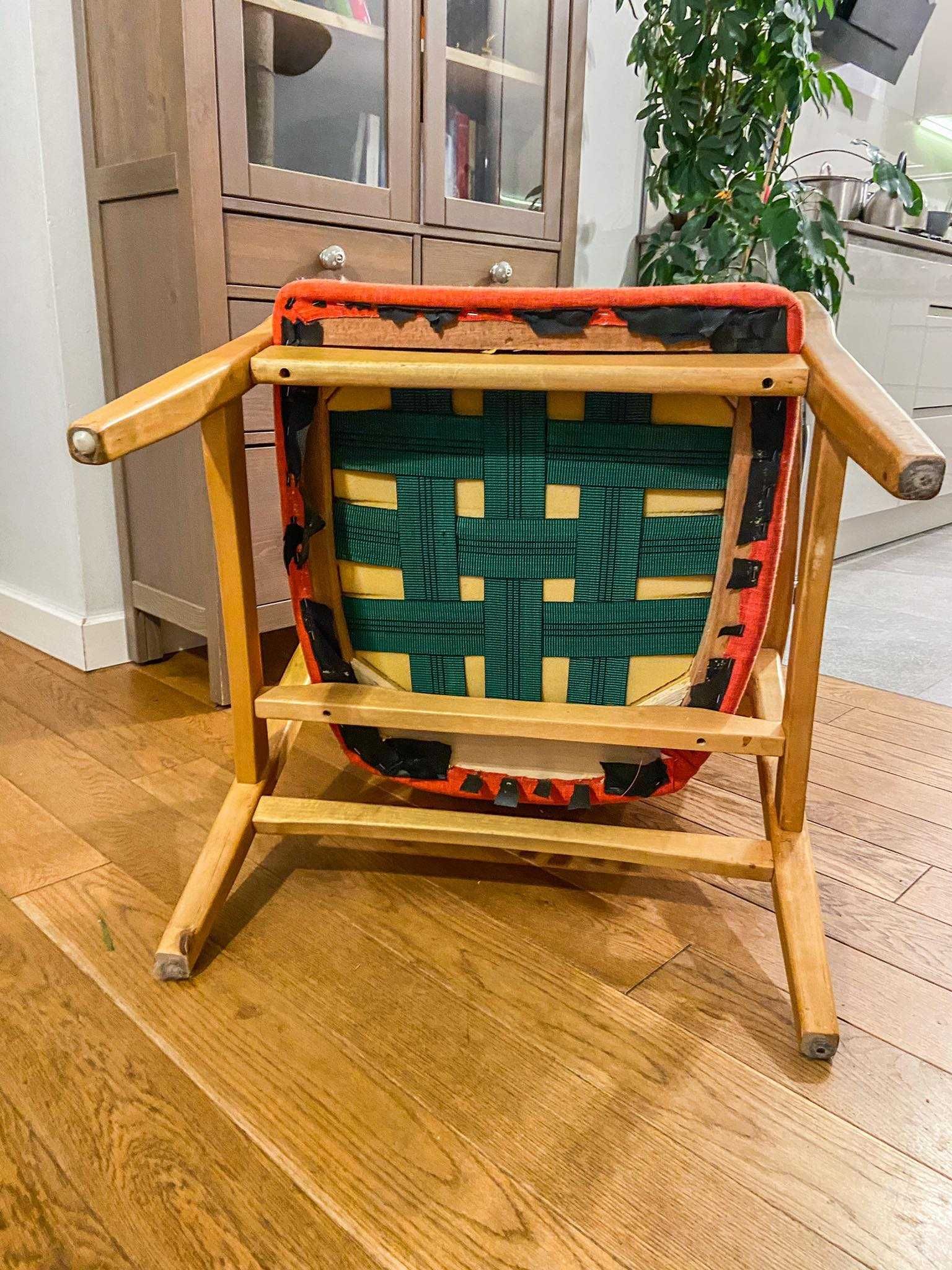 Designerskie pomarańczowe krzesło rama lity dąb 67x73x84