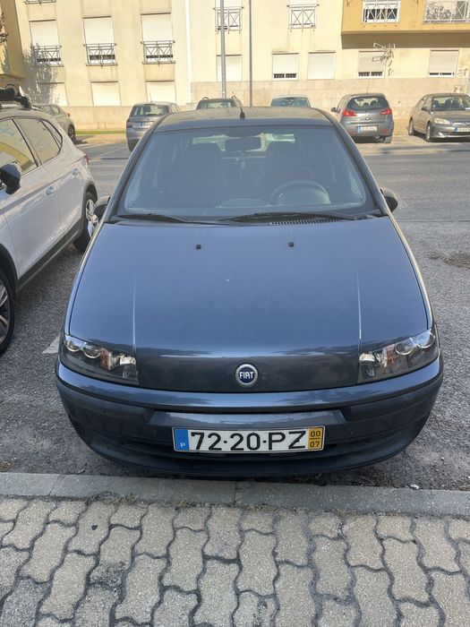 Fiat Punto Cinzento