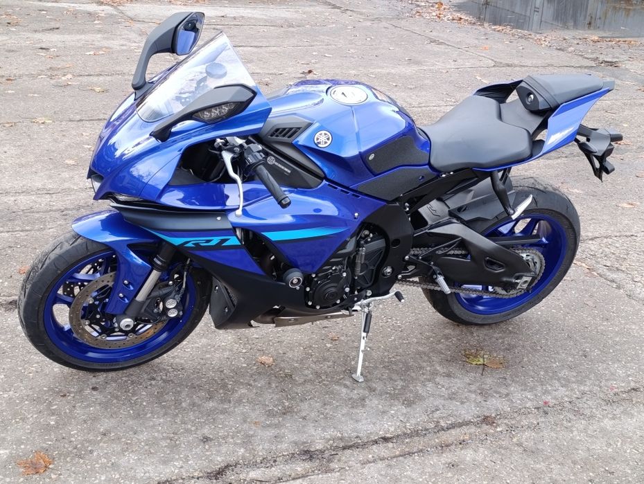 Yamaha R1 (2023)
