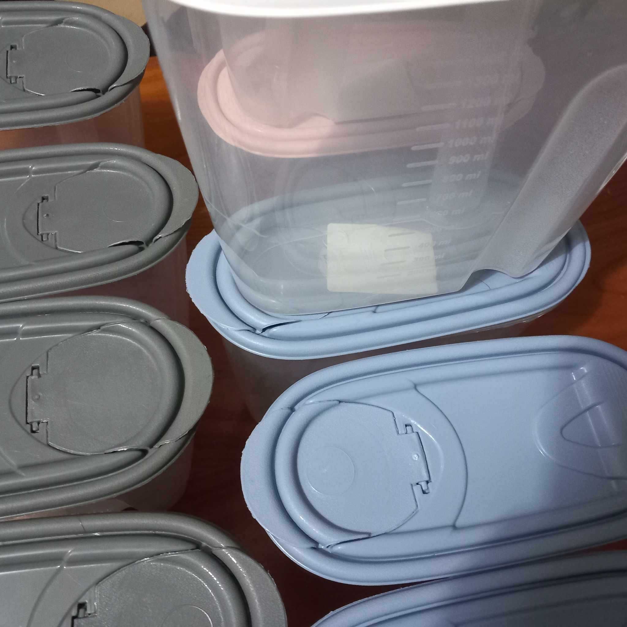 Pote de plástico empilhável com medidor NOVO
