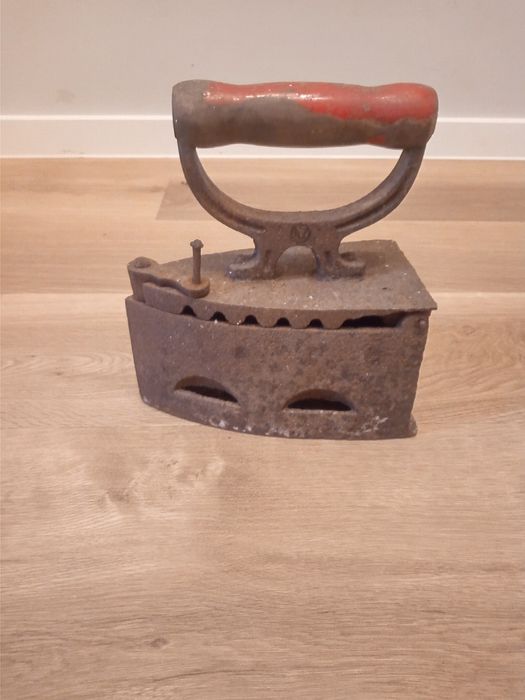 Żelazko żeliwne z duszą antyk