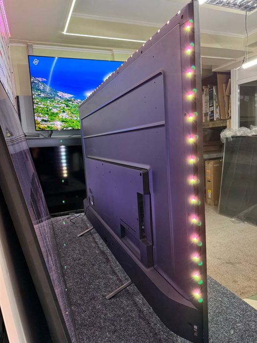 ТОП телевізор Philips75PUS8108/12 4K,3-side ambilight