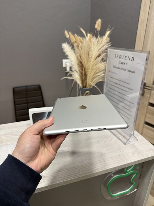 New/Open iPad 9 10.2” 64gb silver