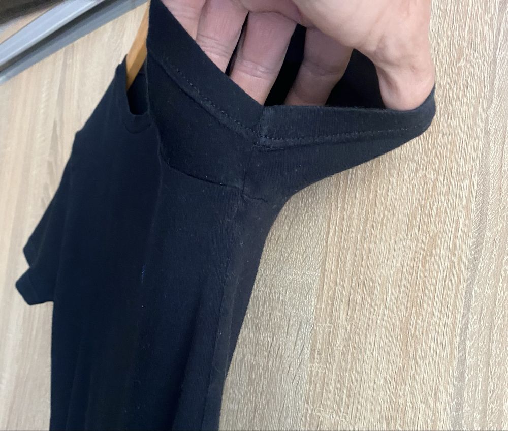 ARMANI M(S) EMPORIO ARMANI футболка шикарна чорна