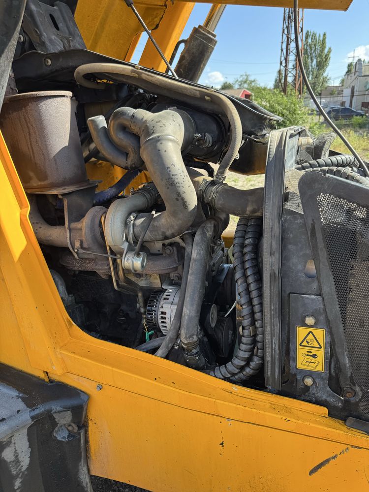 Екскаватор навантажувач   JCB 3CX 2011.