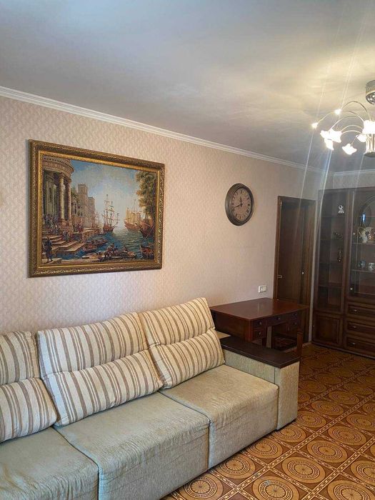 Продам 2х комнатную 70 м  на Марсельской кирпичный дом
