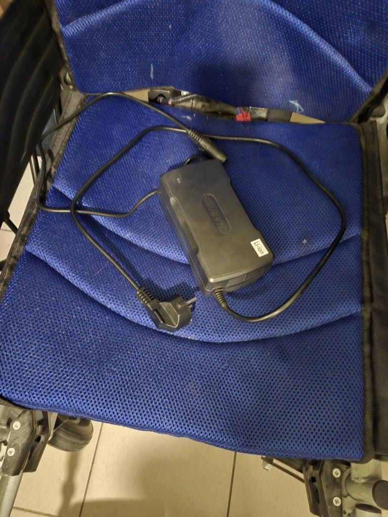 Wózek  inwalidzki elektryczny
