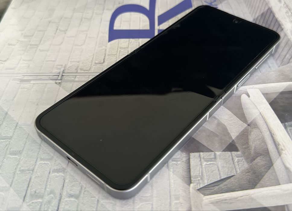 Samsung Flip 6 256GB komplet fv stan bdb Fold