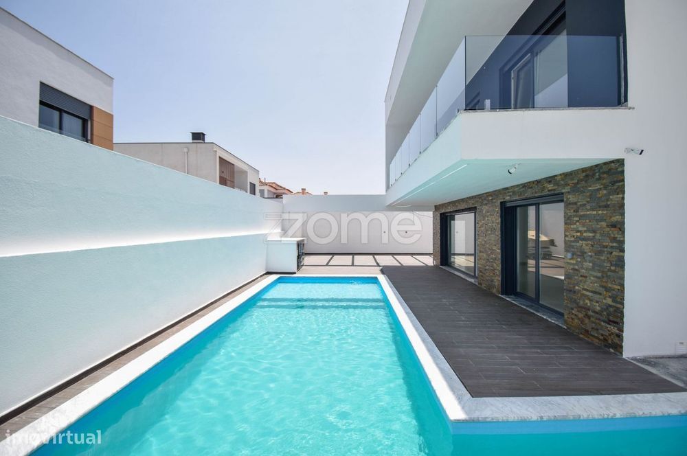 Moradia T4 Isolada - Nova – Piscina – Garagem