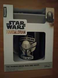 Stars Wars The Mandalorian caneca e meias (novo)