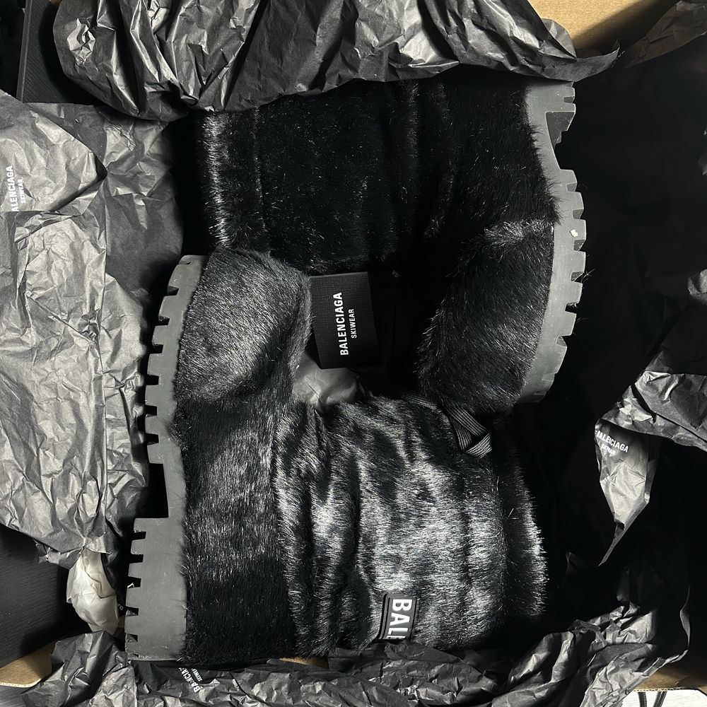 Balenciaga оригінал alaska boots / хутряні чоботи луноходи мунбути