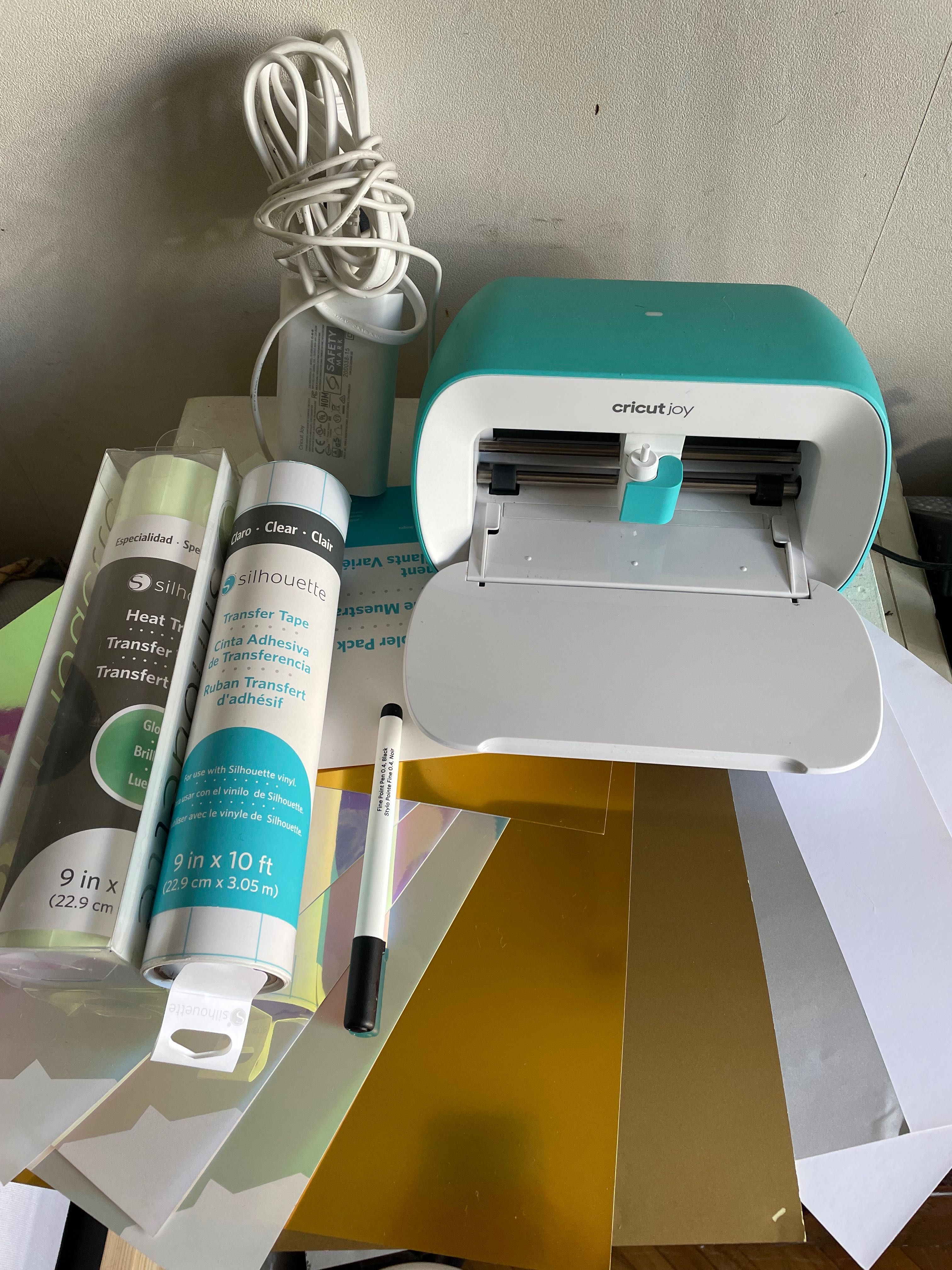 Компактний плоттер cricut joy