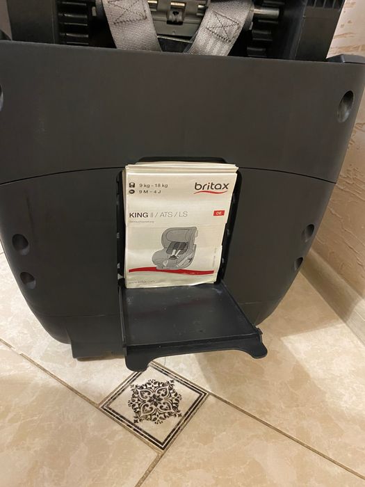 Дитяче автокрісло  britax romer king