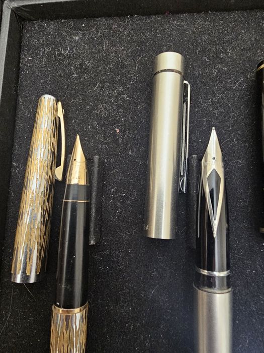 Canetas Parker, Pelikan, Sheaffer