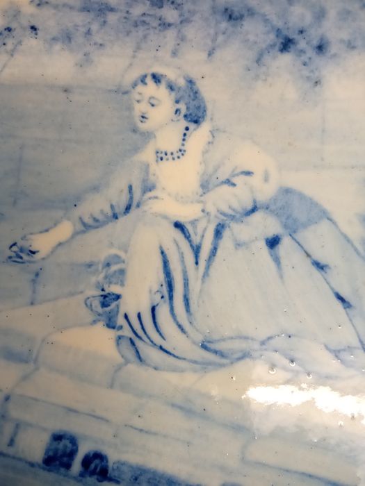 Prato ou pratão com 31cm pintado á mão na fábrica Valente Devezas Gaia