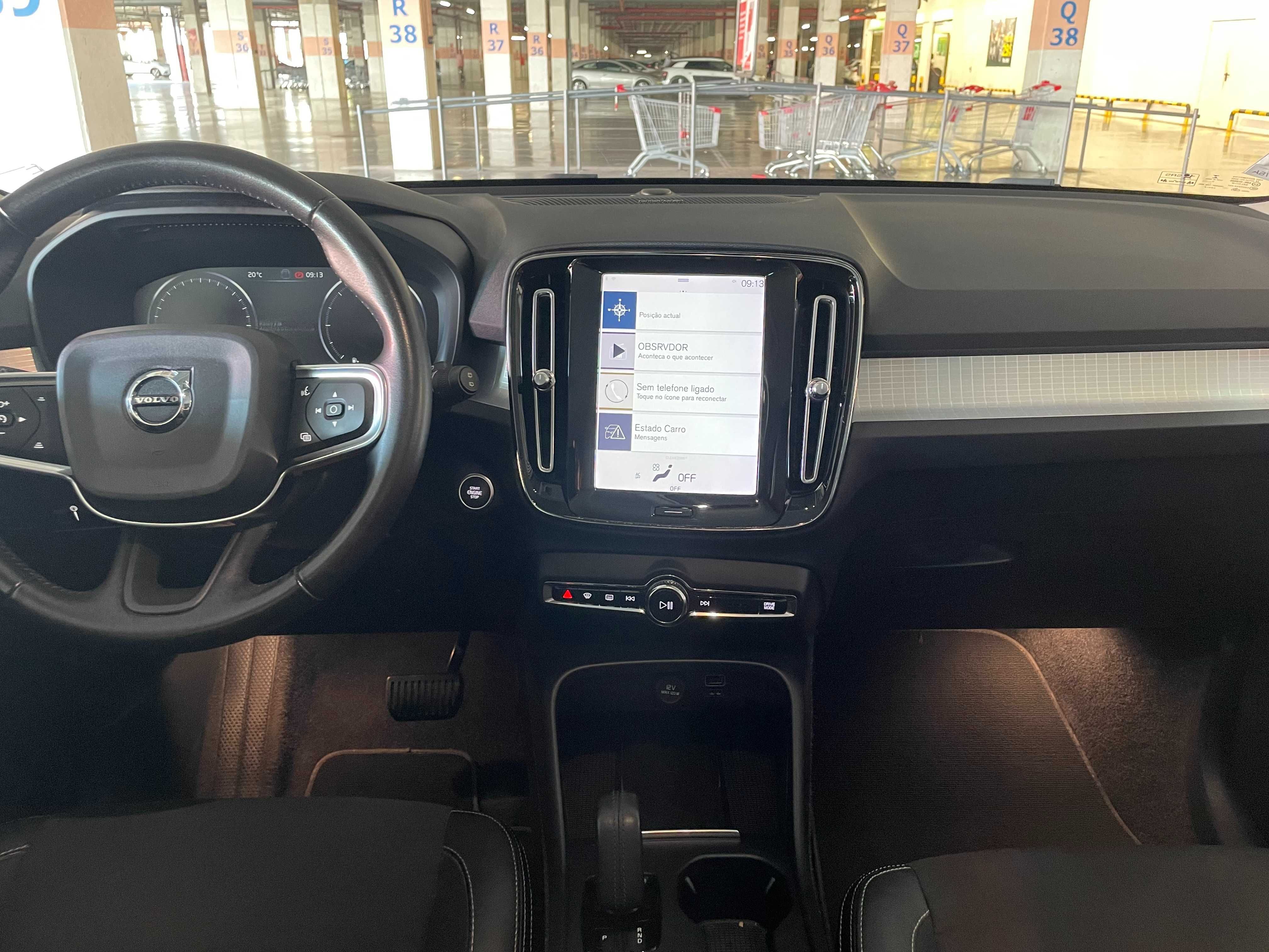 Volvo XC40 | D3 (Diesel) | Momentum Geartronic | Caixa Automática