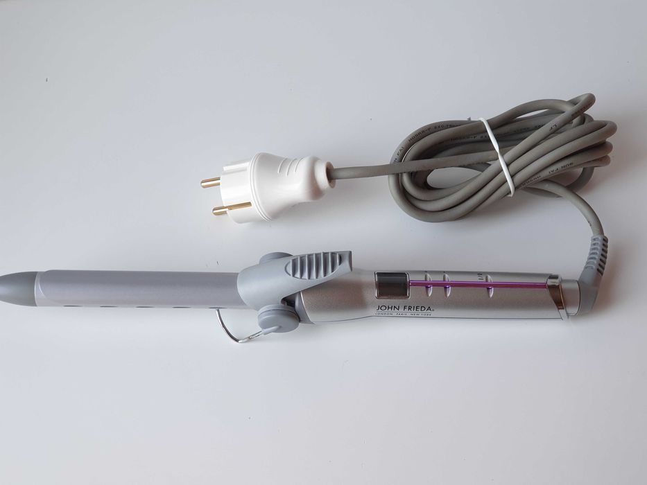 плойка JOHN FRIEDA 1 1/2" Curling Iron JFC10