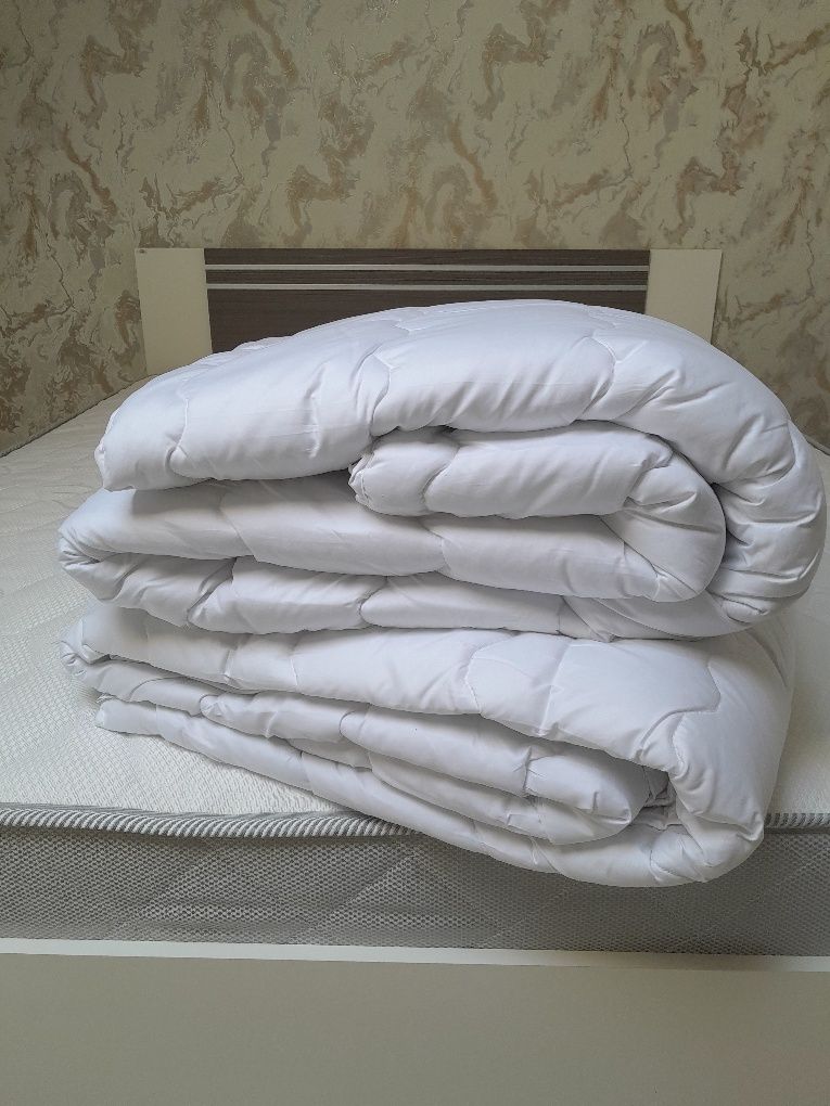 Ковдри 140х205 демісезонні, легкі