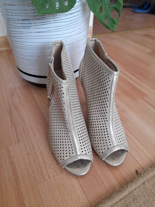 Eleganckie buty na szpilce