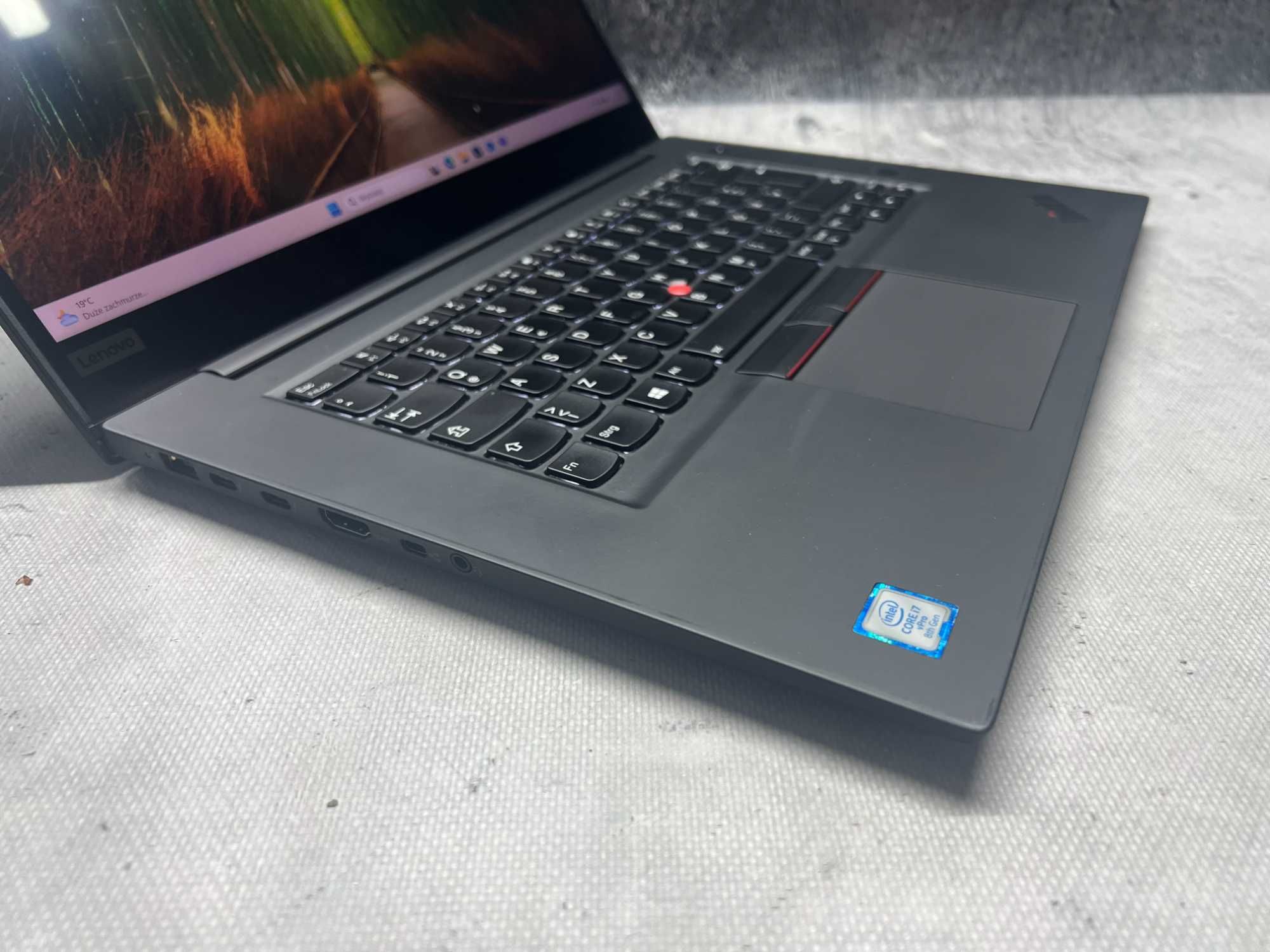 ThinkPad X1 Extreme / i7 8850H 4.3 GHz / 32GB DDR4 / 2TB SSD / 15.6 4K