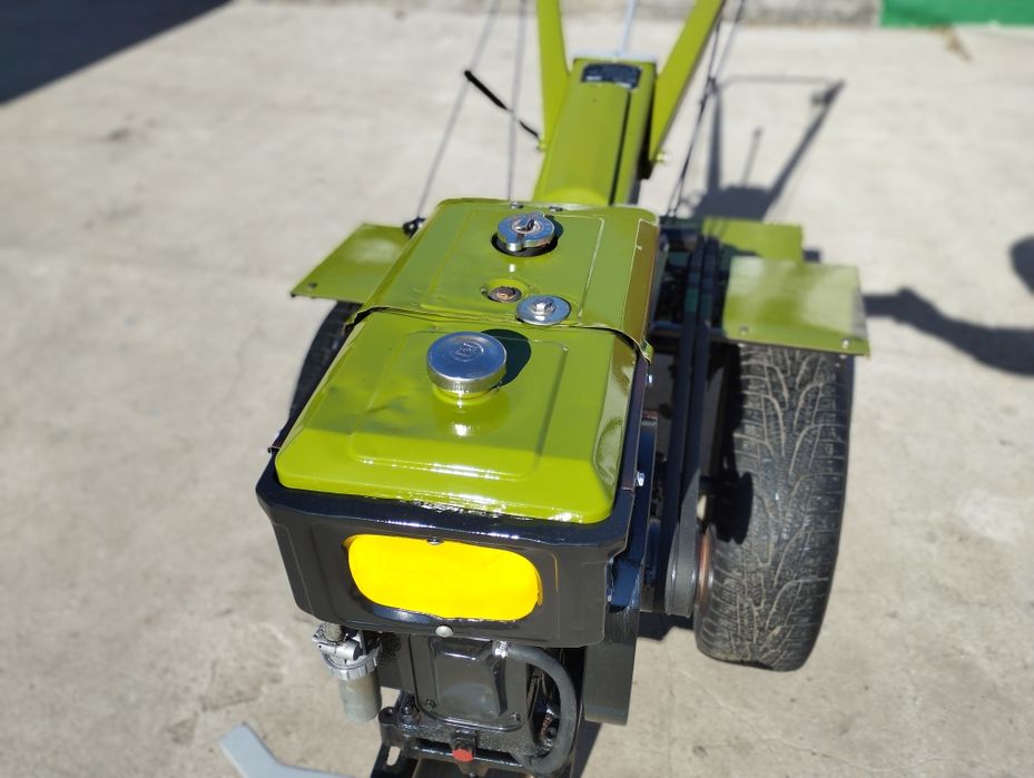 Продам мотоблок 8 кс