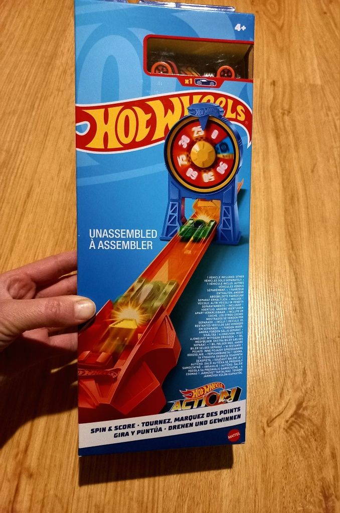 16. Nowa zabawka hot wheels zakręcona punktacja