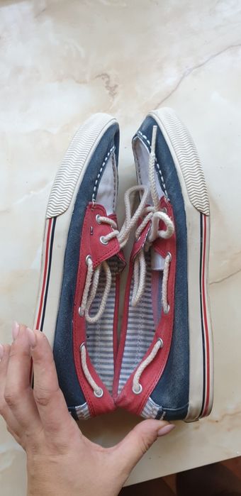 Buty trampki żeglarskie mokasyny Tommy Hilfiger 39
