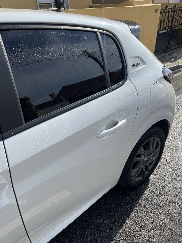 PEUGEOT 208 STYLE (2021)