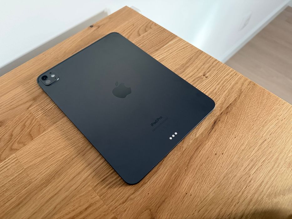 iPad Pro M4 11” 256GB Wi-Fi - Como Novo + Garantia Worten