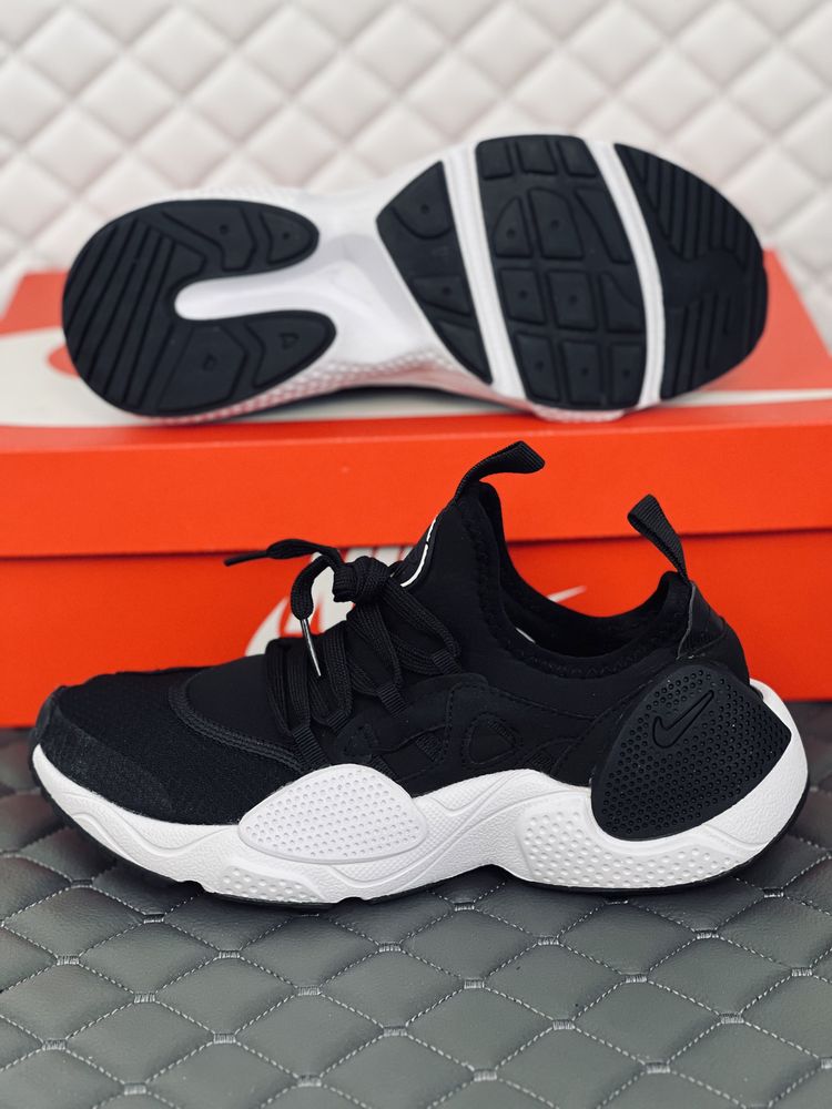 Nike Huarache Edge XT кроссовки Найк Хуарачи черно-белые