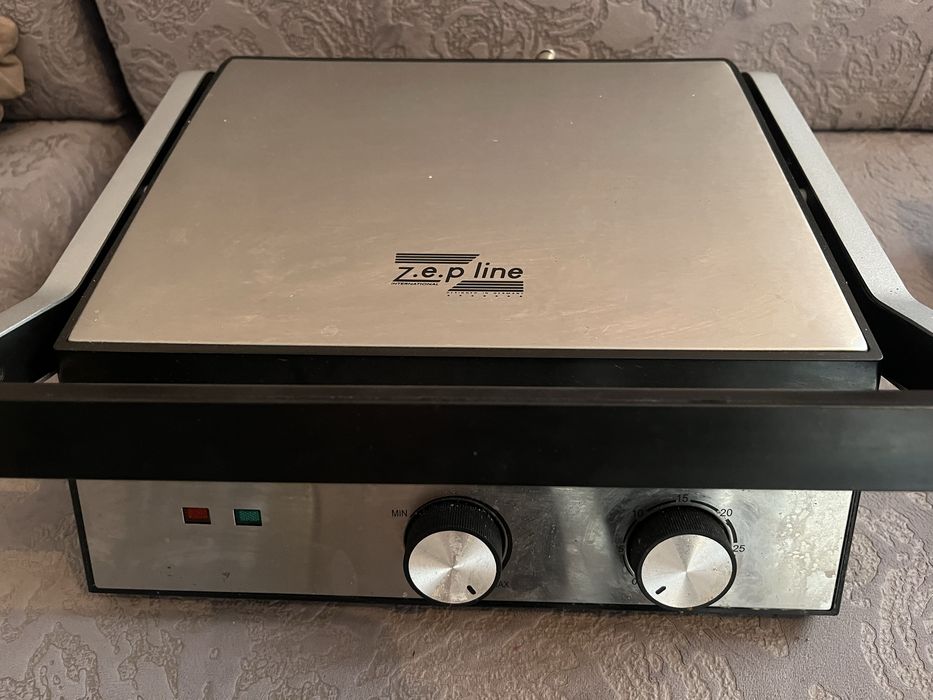 Гріль для мяса сосисок