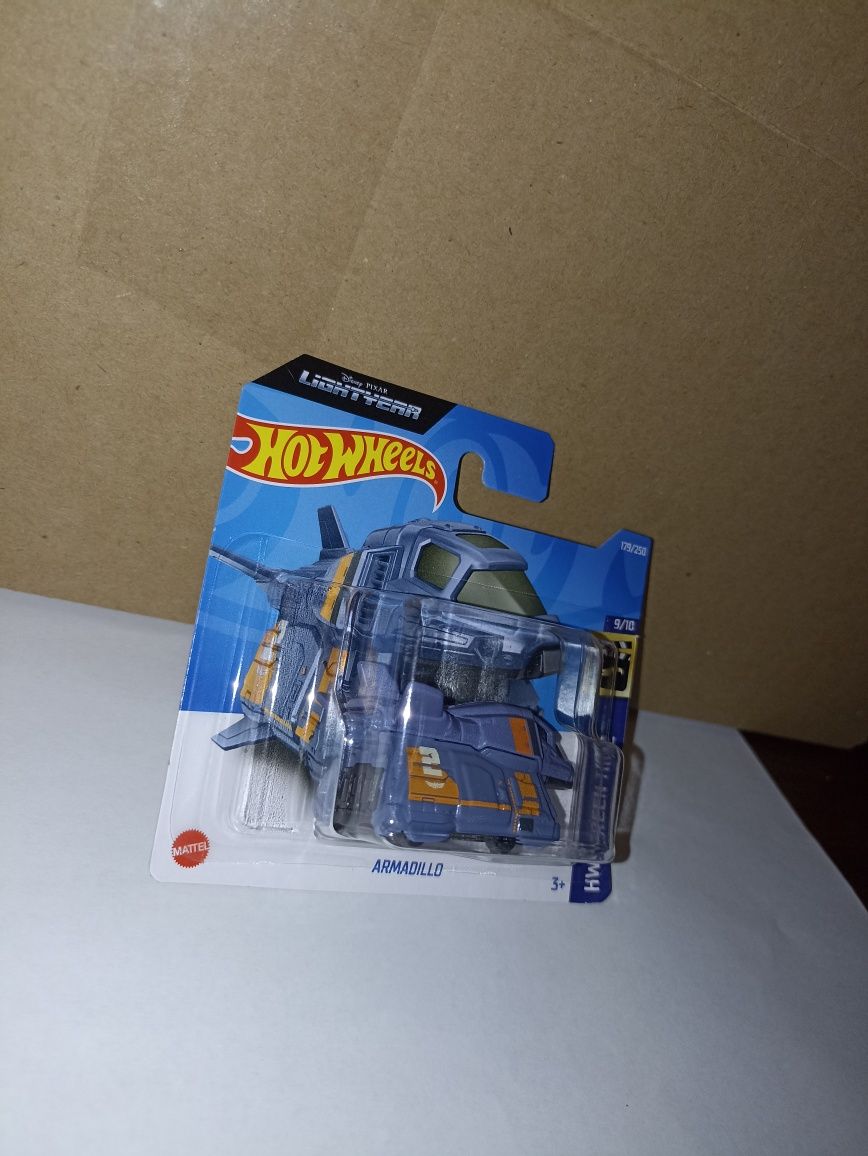 Hot Wheels Armadillo Lightyear Buzz Astral