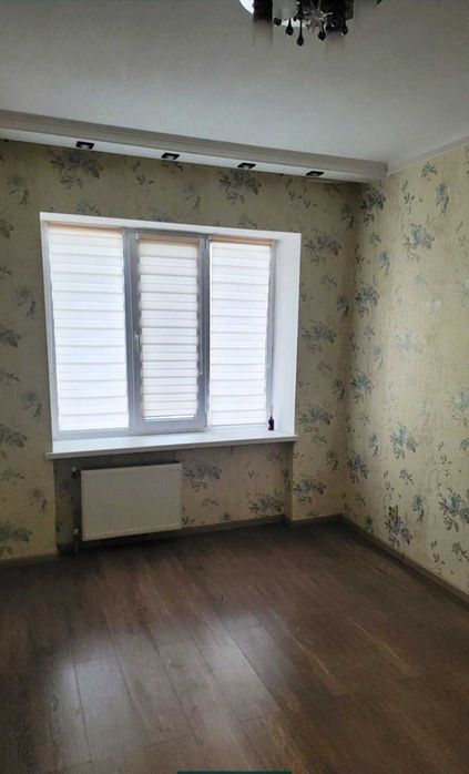 Продам  3 кім.квартиру  вул.Корольова  12-Б, Деснянський р-н, Чернігів