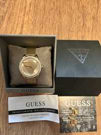 Złoty zegarek Guess z regulacją długości
