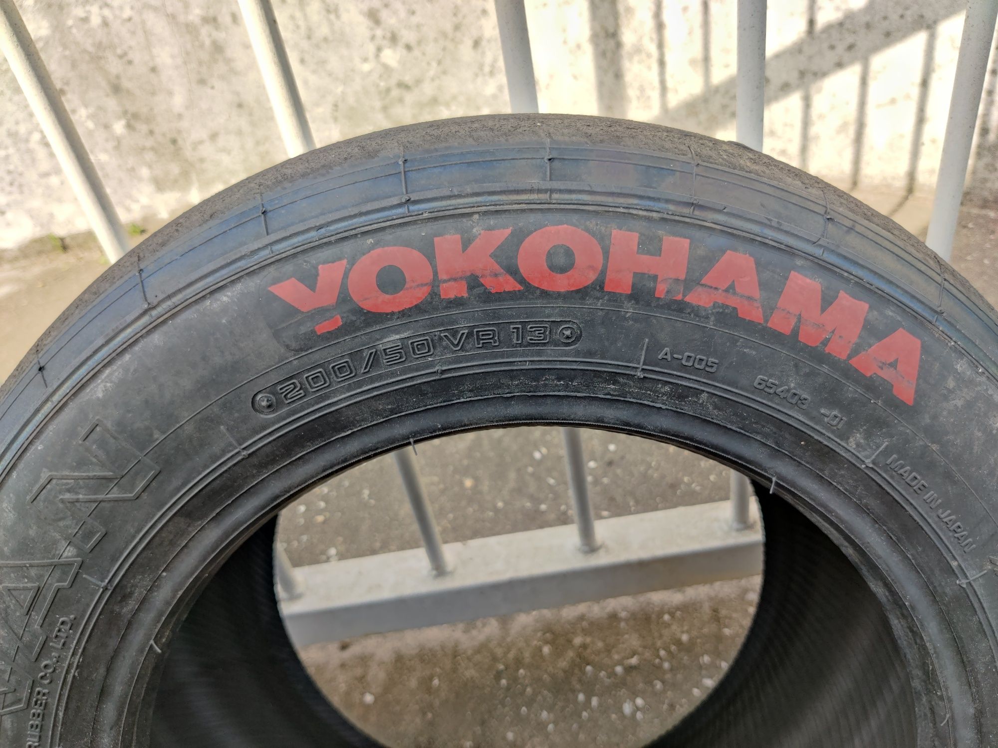 Pneus Slicks para jante de 13 polegadas - Baixa de preço