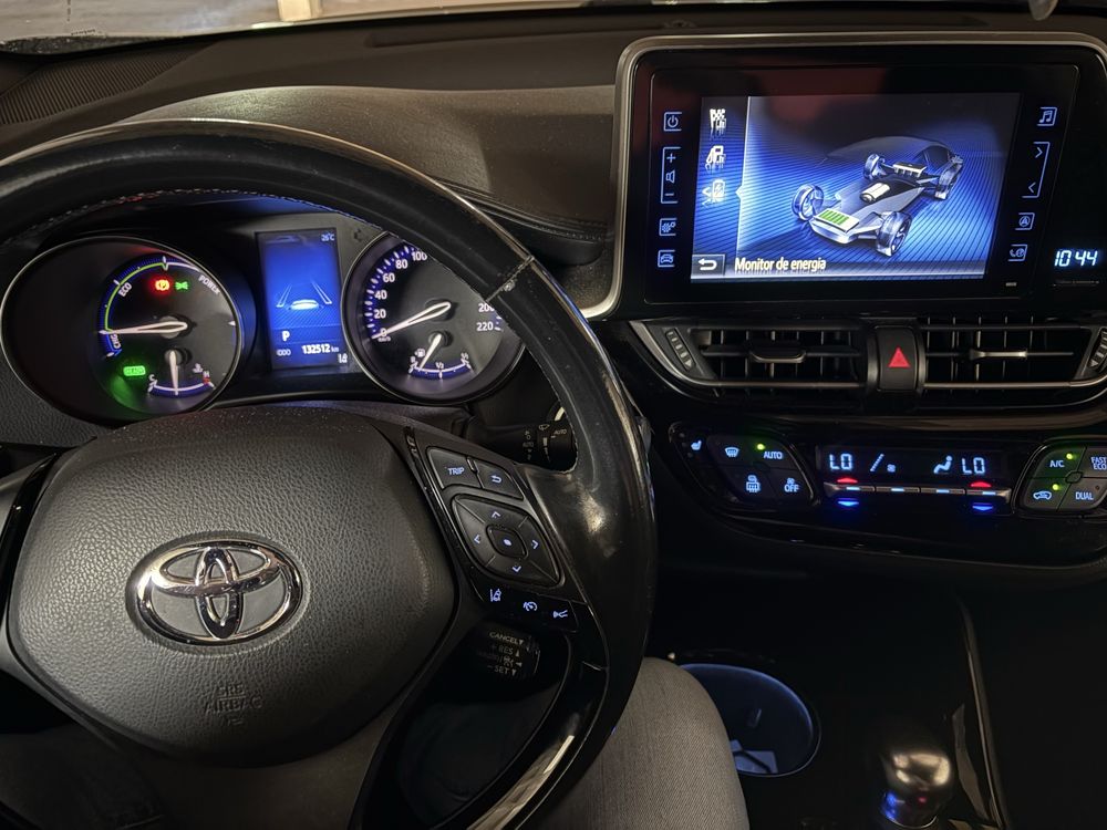 Venda particular Toyata C-HR hibrido