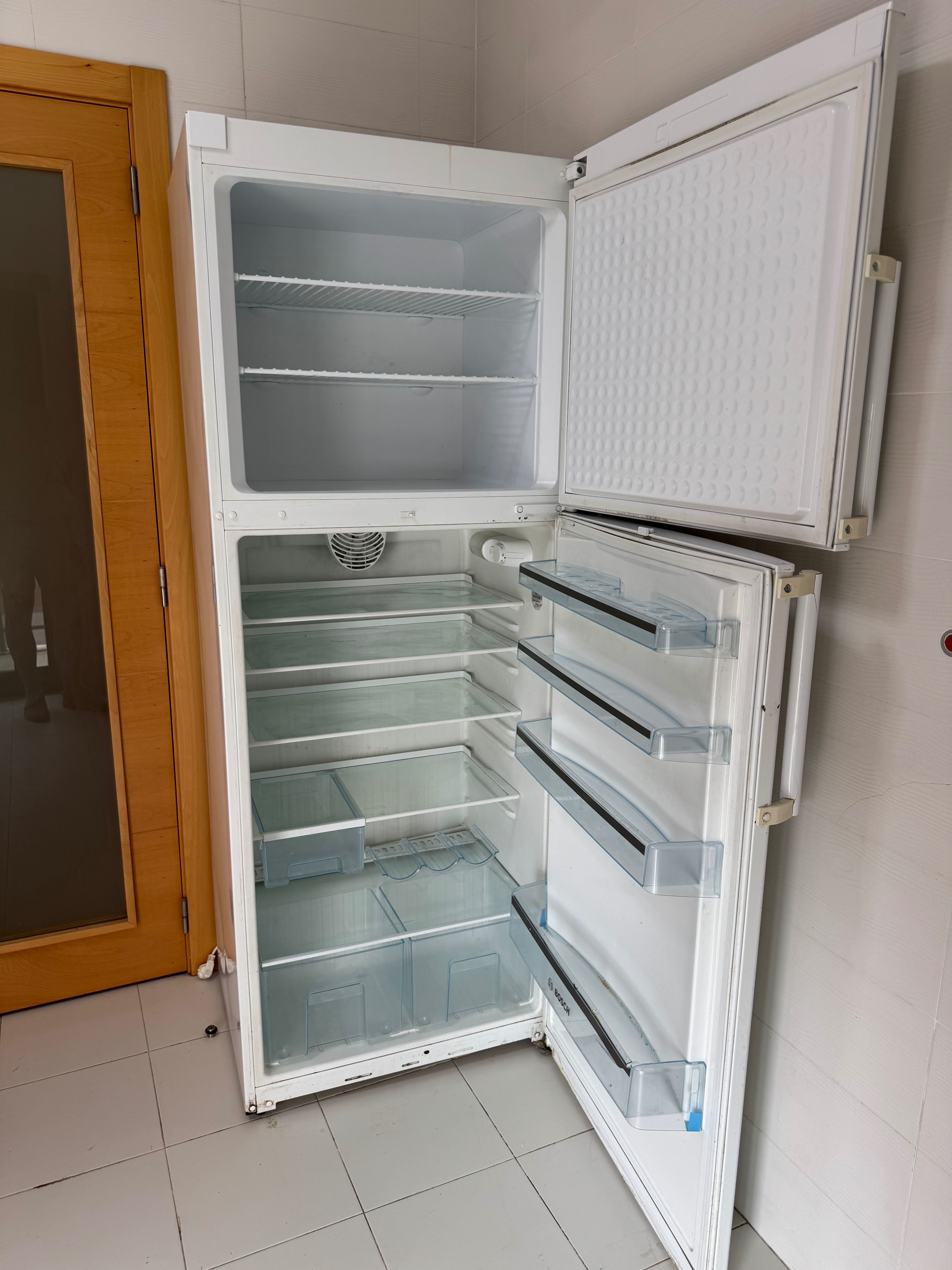 Frigorifico Bosch KDV42X13