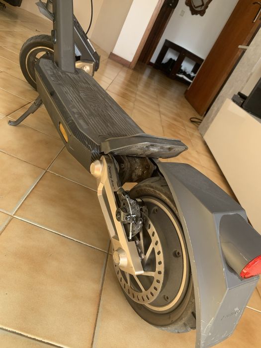 Trotinete NAVE ST3 - Excelente estado de uso