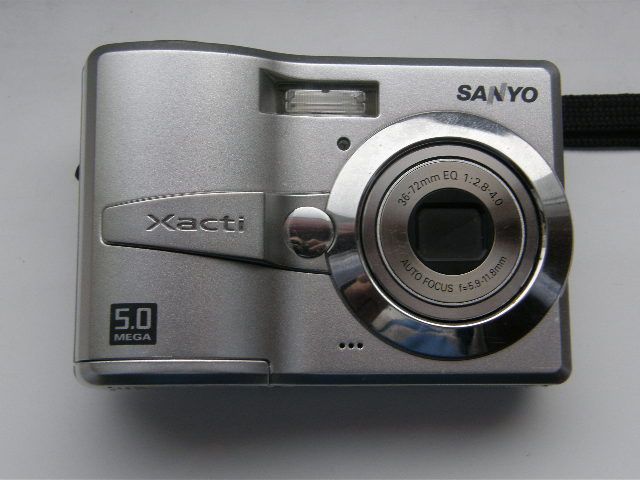 Aparat fotograficzny Sanyo Xacti model vpc-s50ex