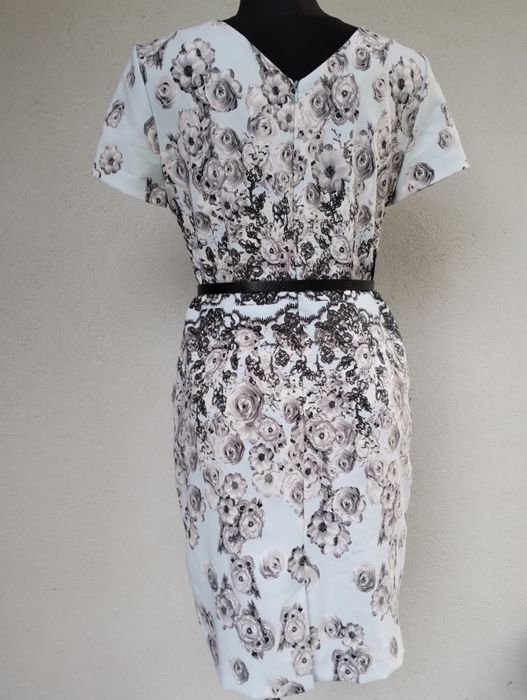 Nowa sukienka  wizytowa marki Quetchue  40