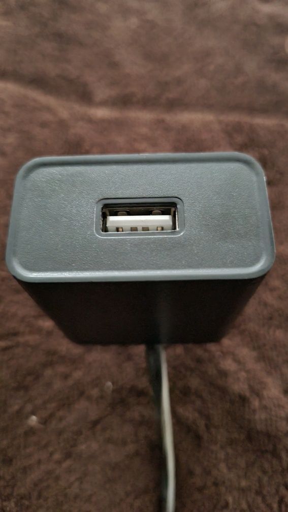 Carregador telemóvel e outros dispositivos 5V 9V 12V