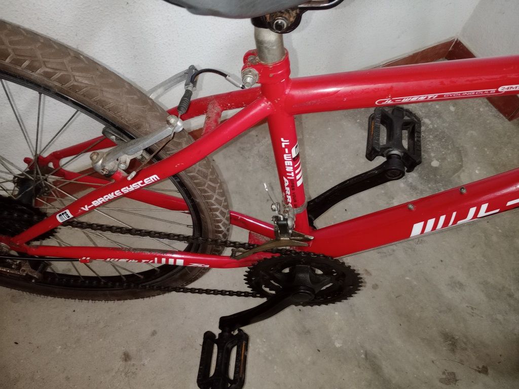 Bicicleta roda 24  65€  pegar e andar mudanças frente e trás peneus bo