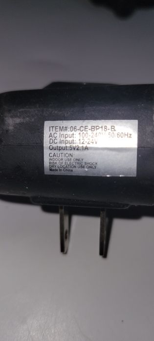 Зарядний пристрій