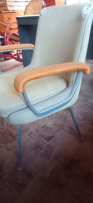 Krzesła 3 sztuki lata 70 projekt